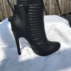 American Exchange Double Zipper Black Booties